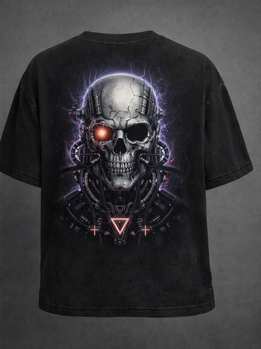 Taş kafa tasarımlı T-shirt