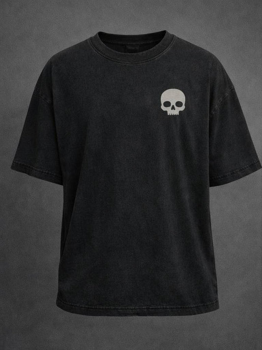 Taş kafa tasarımlı T-shirt